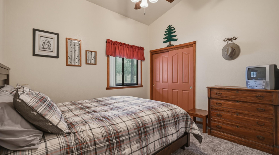 Guest bedroom 3