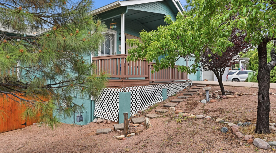 Front/side yard