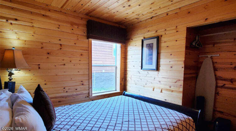 Cabin 281 1st Bedroom