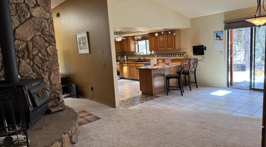 dining/kitchen