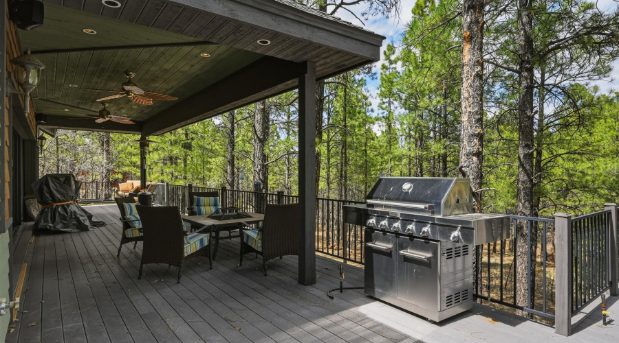 Partially covd large back deck