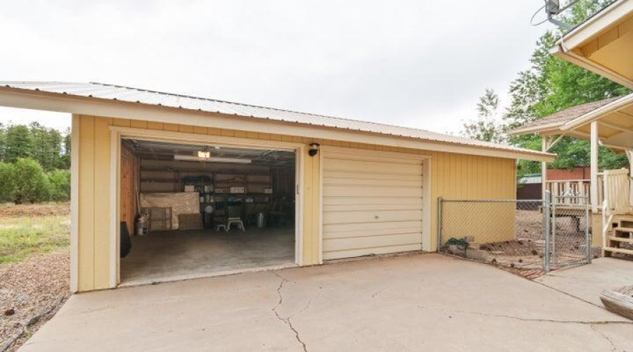 Garage 2