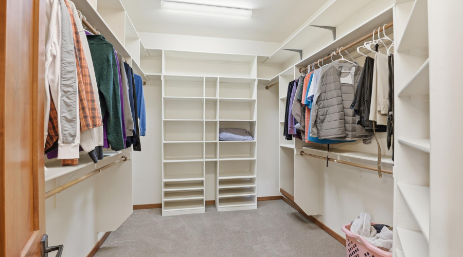 Primary Walk in Closet