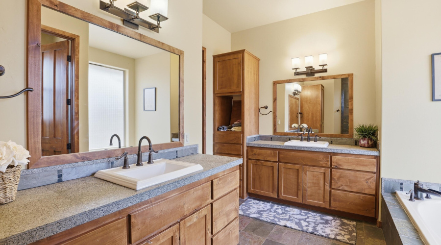 mls-Grapevine_Dr_021