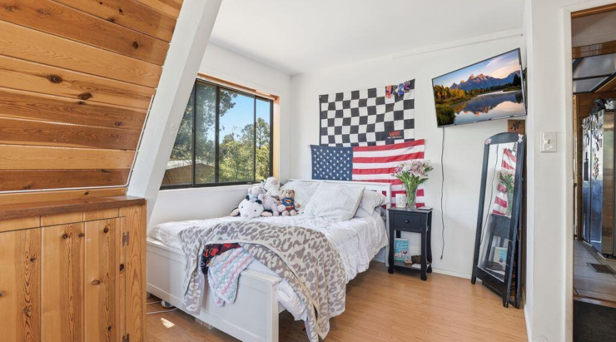 bedroom2