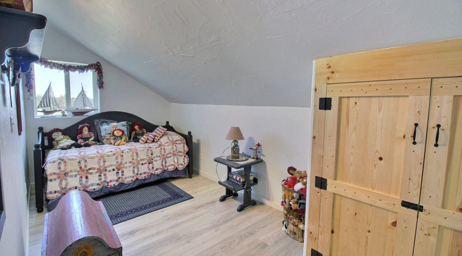 4th Bedroom Upstairs