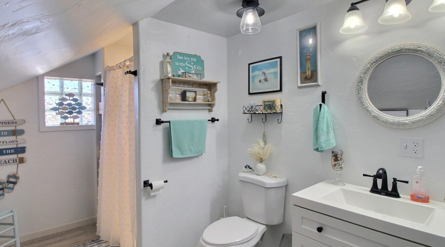 Upstairs Bath