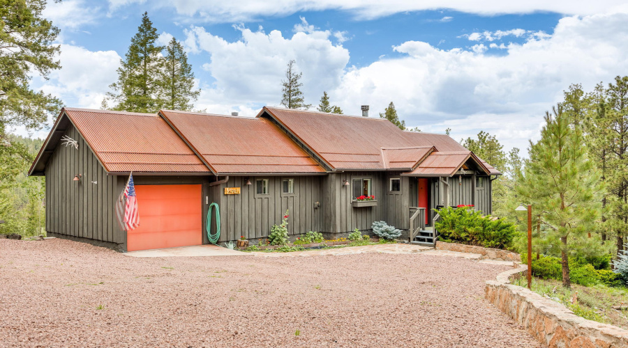 1CR1320-Exterior-BPollock-10