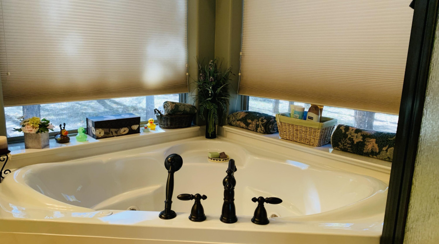4401 Jetted Tub
