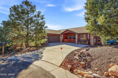 2310 Evergreen Lane, Show Low, Arizona 85901, Bedrooms, ,Bathrooms,Residential,For Sale,Evergreen,259385
