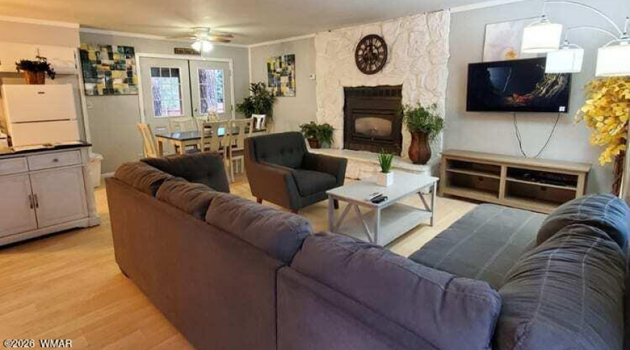 CABIN 90 LIVING 1