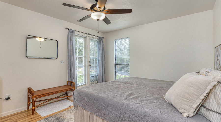 2700 S White Mountain Road #302