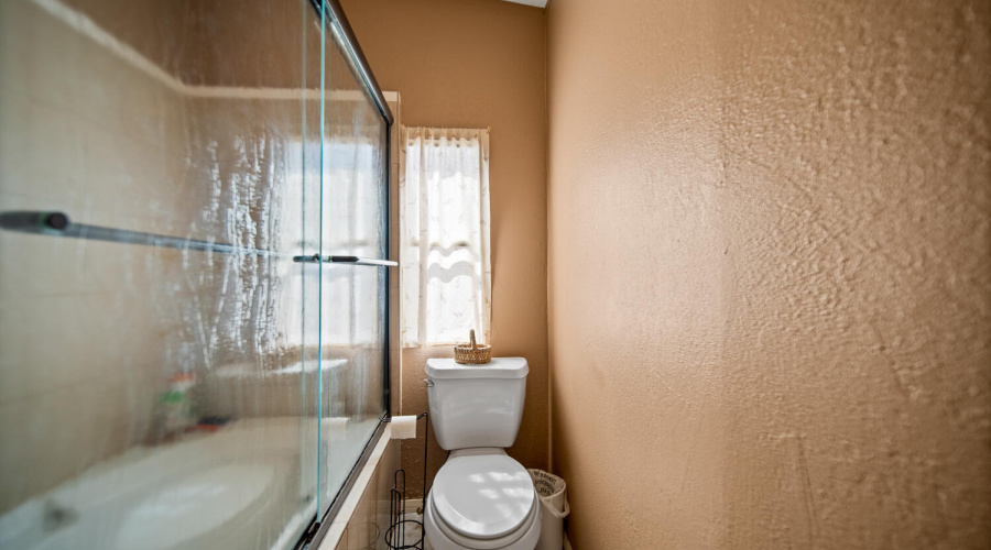 Soaking Tub in Guest Bath