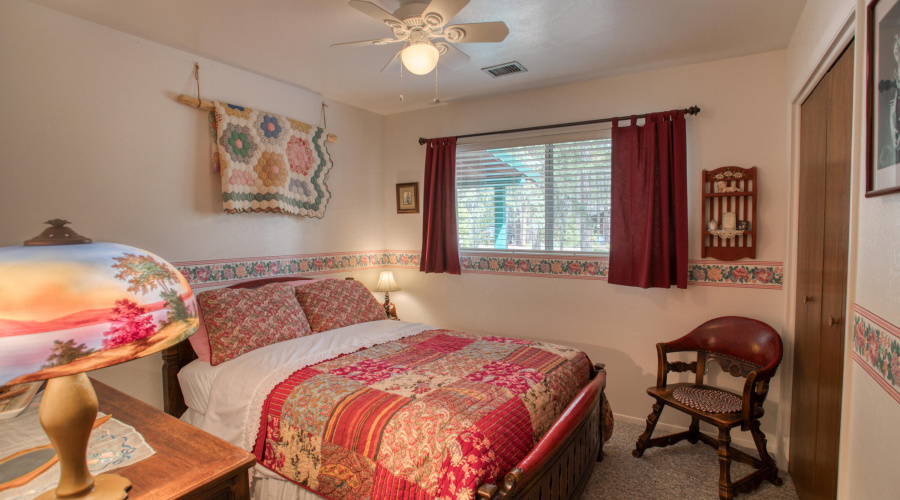 2462 Black Beaver Circle, Pinetop