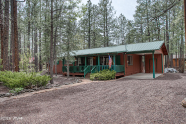 2462 Black Beaver Circle, Pinetop, Arizona 85935, Bedrooms, ,Bathrooms,Residential,For Sale,Black Beaver,260982