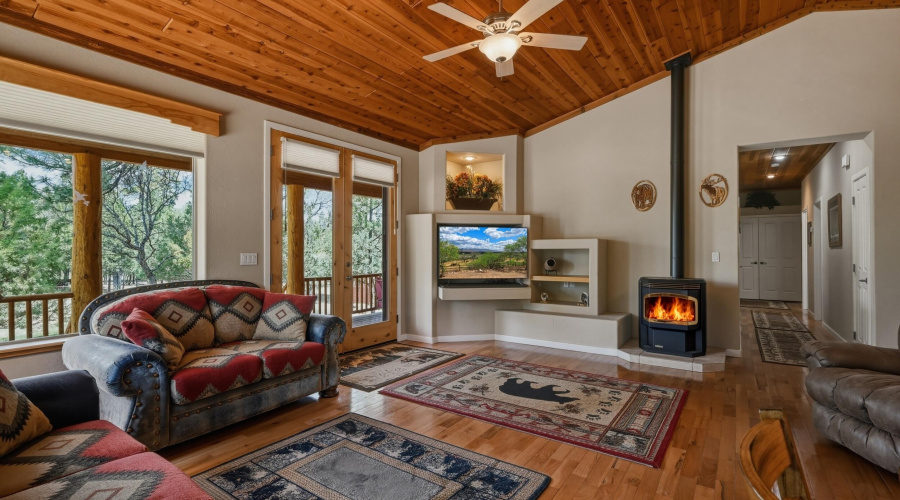13 Large picture windows