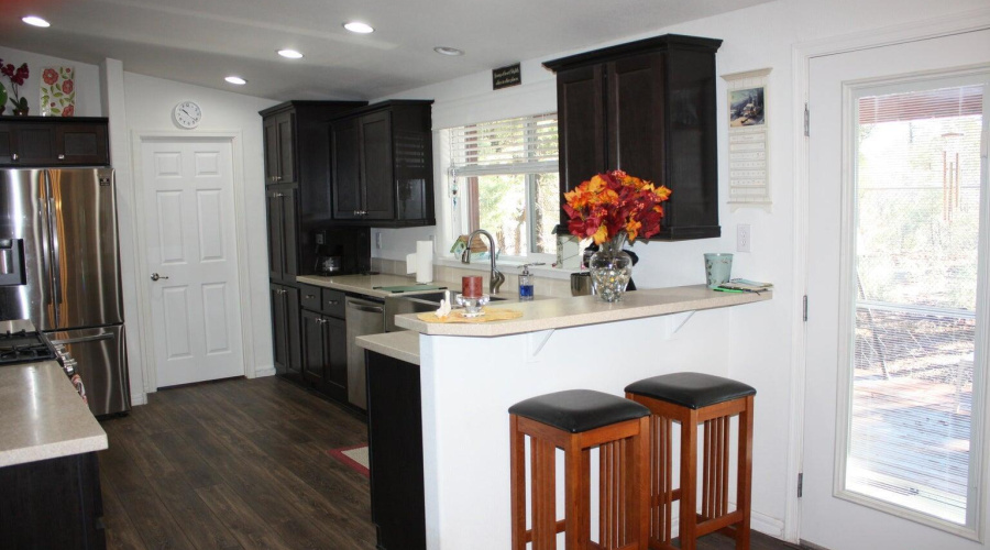 deer ln kitchen 2