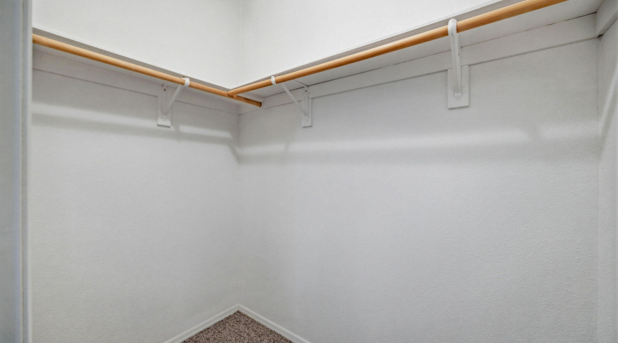 Bedroom 3 Walk-in Closet
