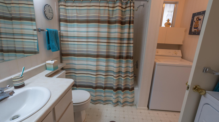 2nd Bathroom