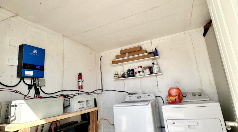 Insulated utility room