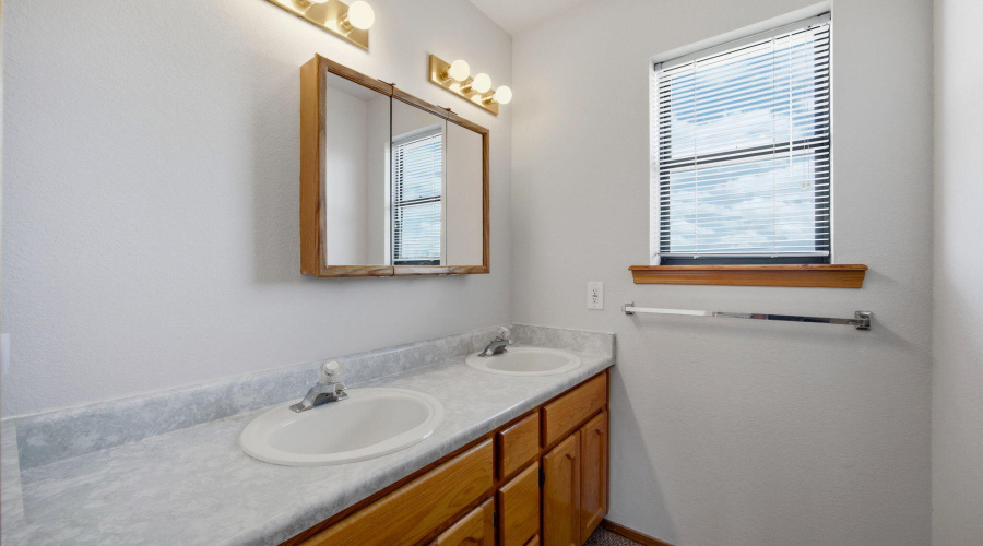 2806SkyHawkDr-Overgaard-AZ-26