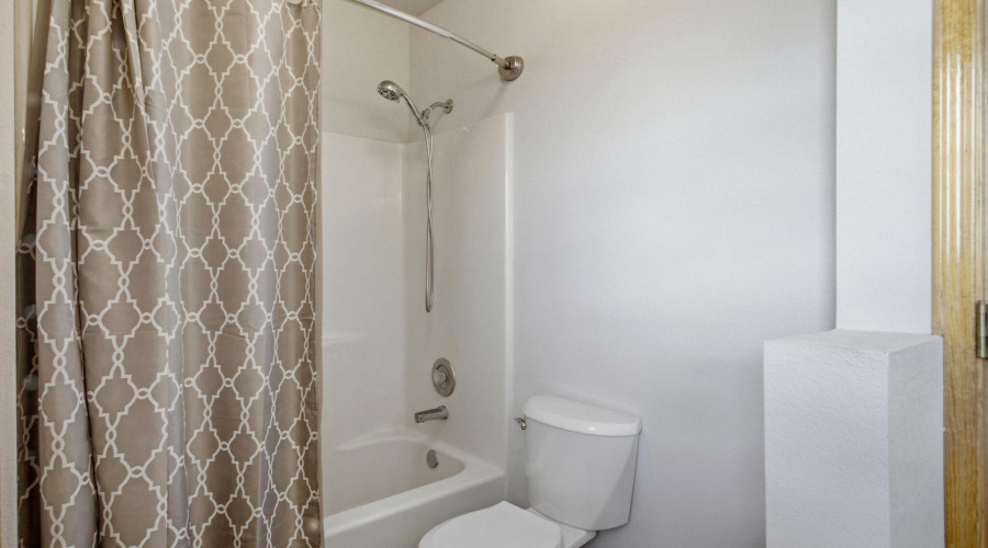 2806SkyHawkDr-Overgaard-AZ-27