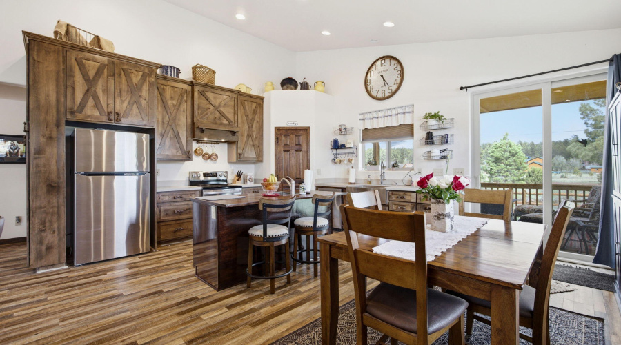 Kitchen/Dining