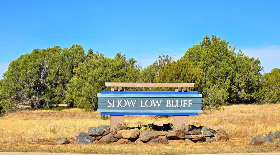 Show Low Bluff Sign