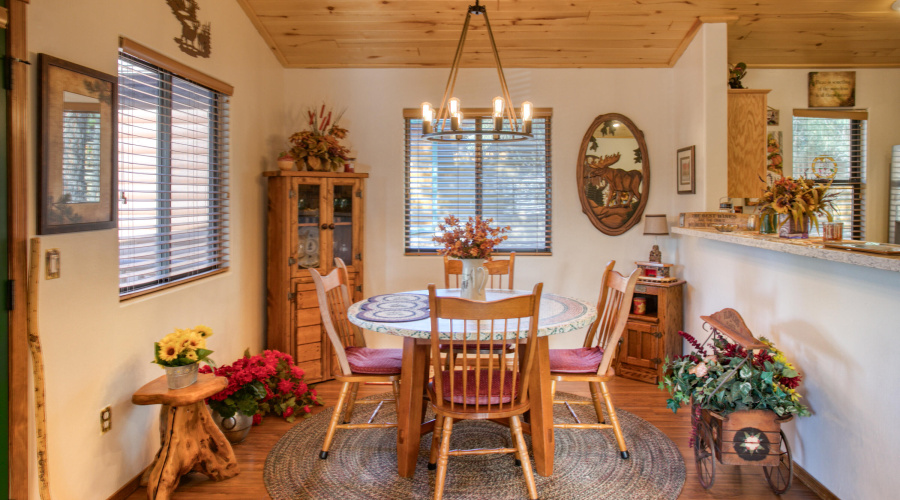Dining Room and Breakfast