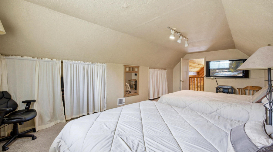 BEDROOM 3 UPSTAIRS