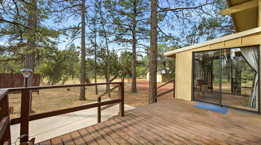 FRONT DECK