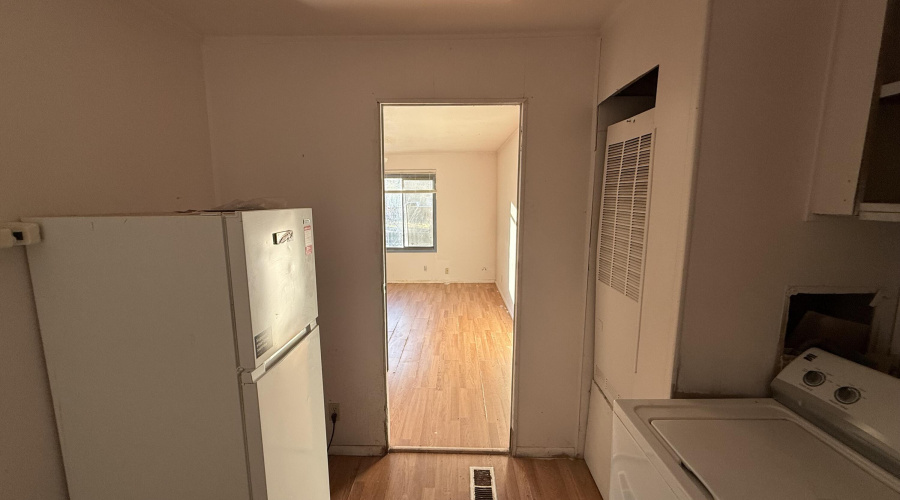 Entrance/Laundry Room
