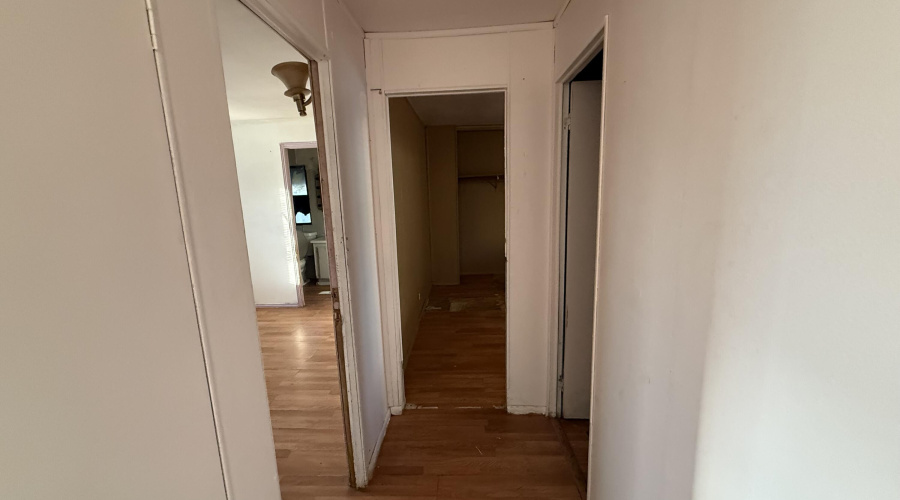 Hallway/Entrance to Bedroom 4