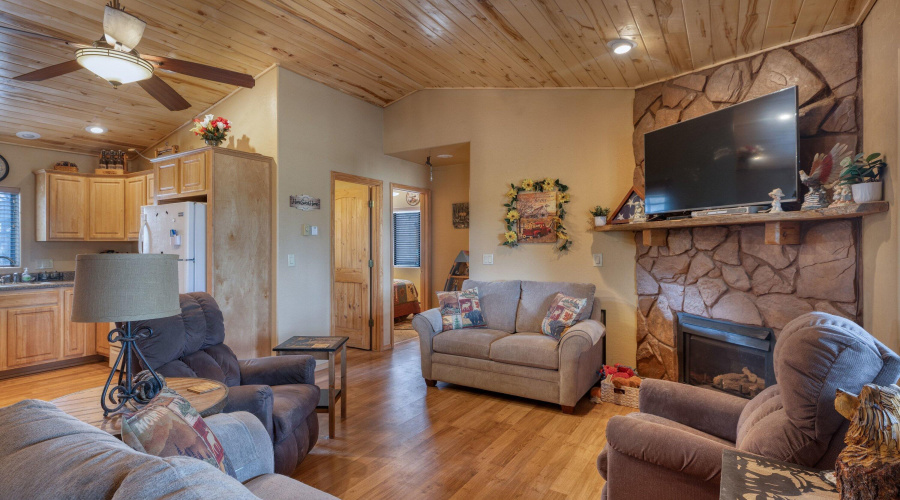 3524 N Buckskin Road,