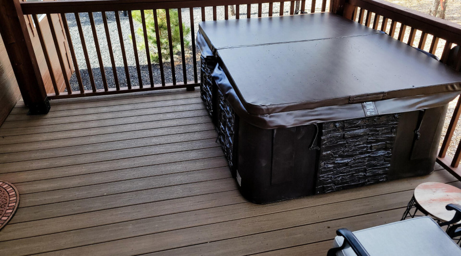 RR_12_front_hot_tub_2025