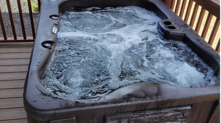 RR_12_hot-tub_open_2025