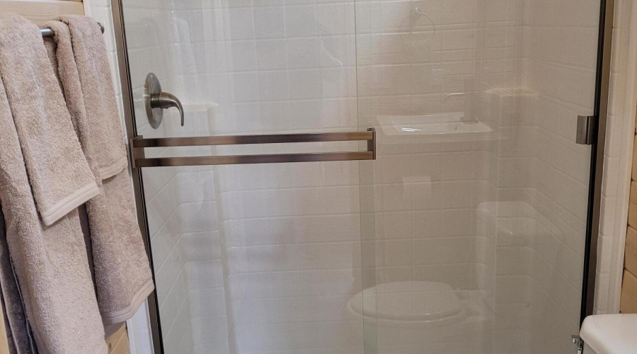 RR_12_bath-1_2025