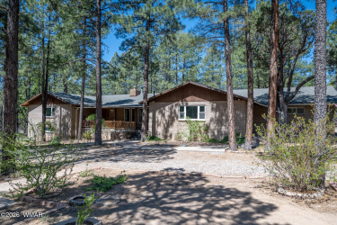 3557 Oakview Lane, Lakeside, Arizona 85929, Bedrooms, ,Bathrooms,Residential,For Sale,Oakview,261074