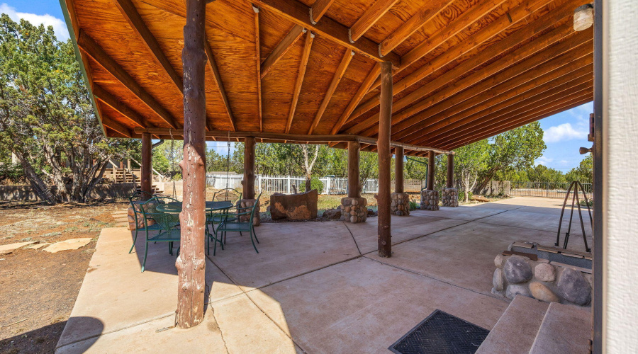 8455RidgeDr-ShowLow-AZ-38