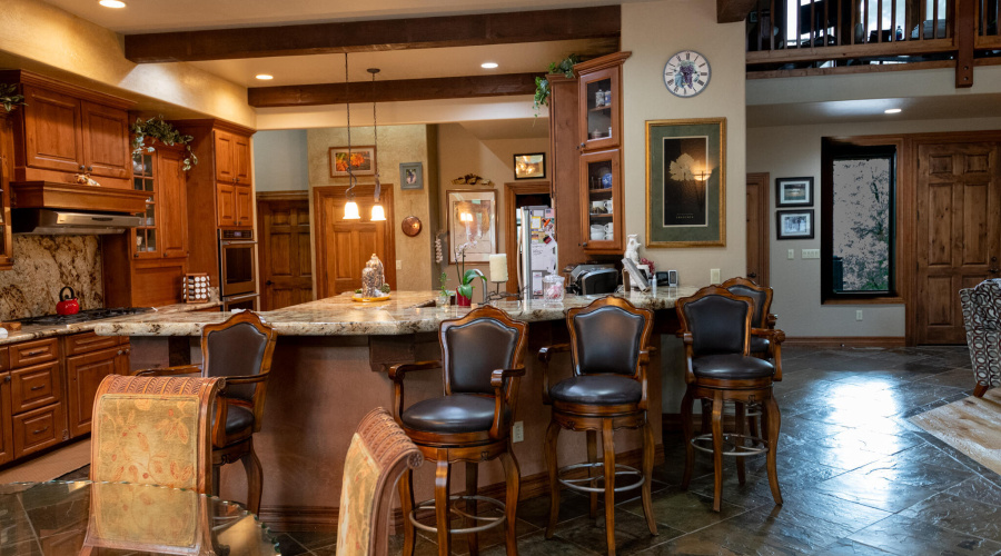kitchen/dining