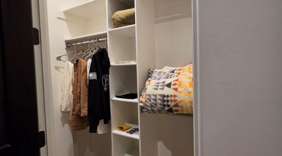 Closet 1