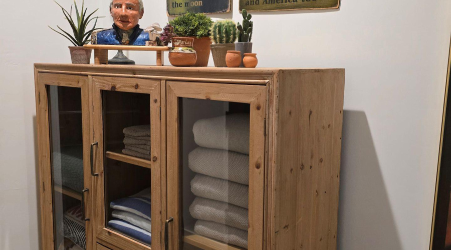 Dresser