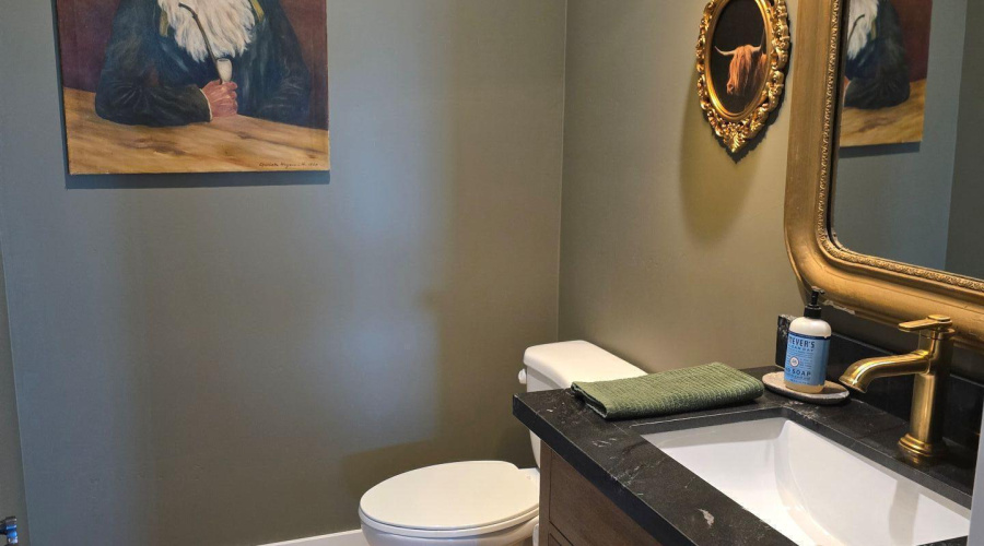 Powder room