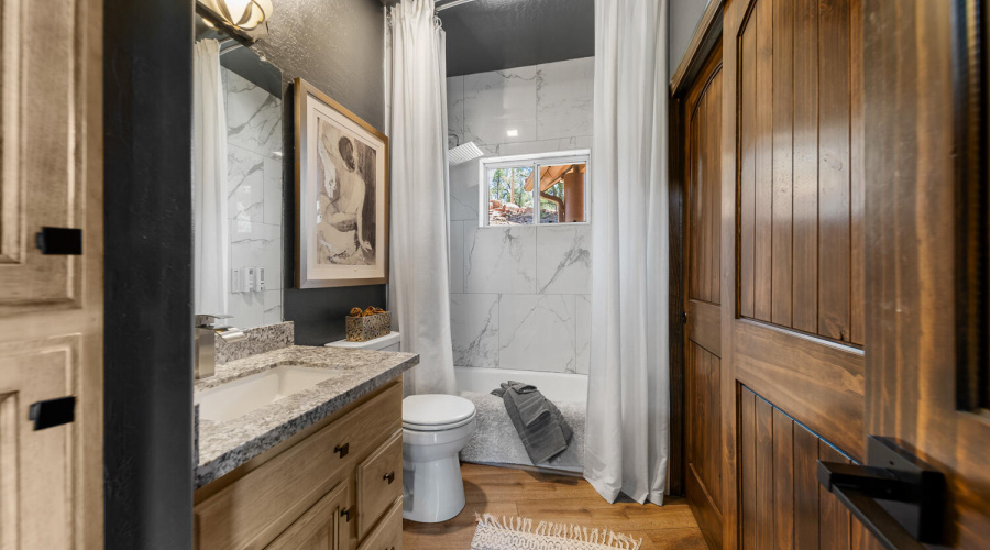 Spare Bathroom Upper Level