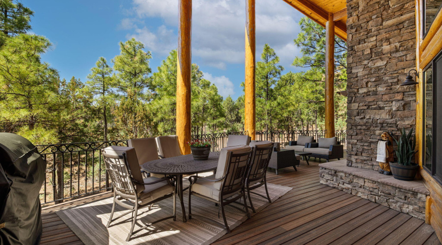 Deck Dining