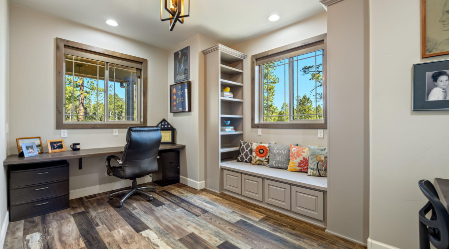 Office/ Den