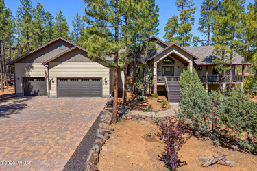 2101 Trillium Lane, Show Low, Arizona 85901, Bedrooms, ,Bathrooms,Residential,For Sale,Trillium,261132