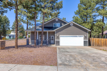20 Fox, Show Low, Arizona 85901, Bedrooms, ,Bathrooms,Residential,For Sale,Fox,261125