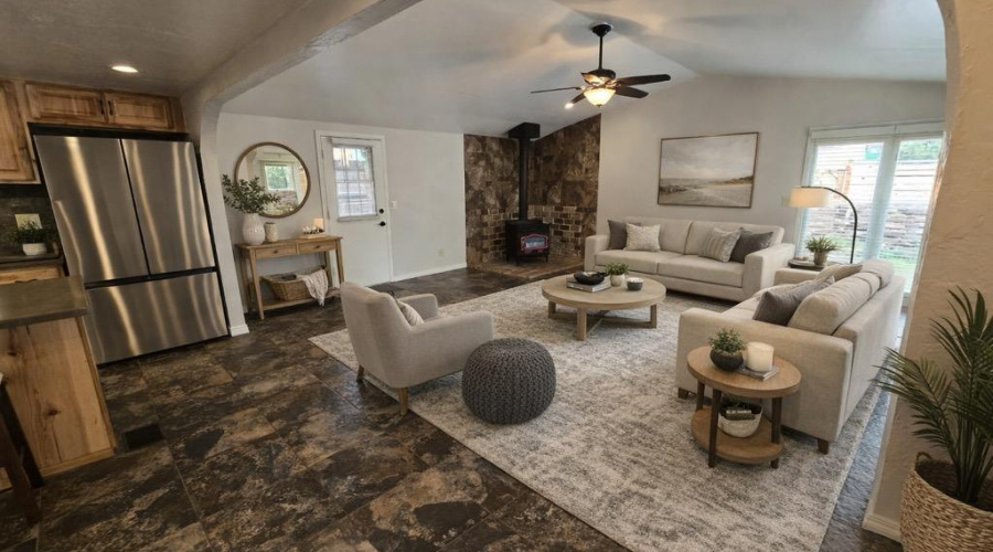 217 W Frontier family room