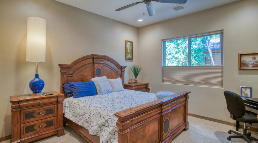 Guest bedroom